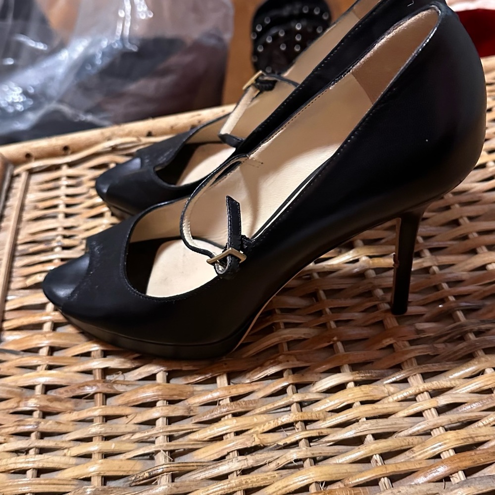 Heels - Picture 2 of 2